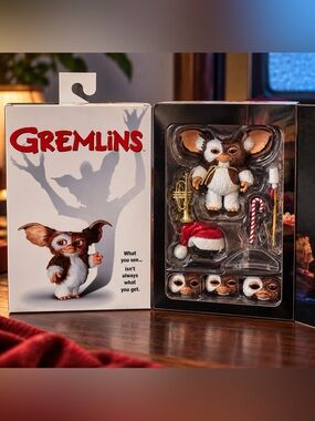 NECA Gremlins Reel Toys - Gizmo Figure Set New in Box